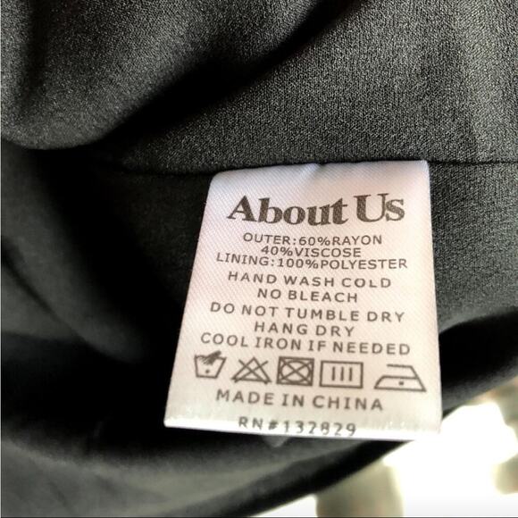 🆕 Revolve About Us Giselle dress button front detail black long sleeve mini - Picture 10 of 13
